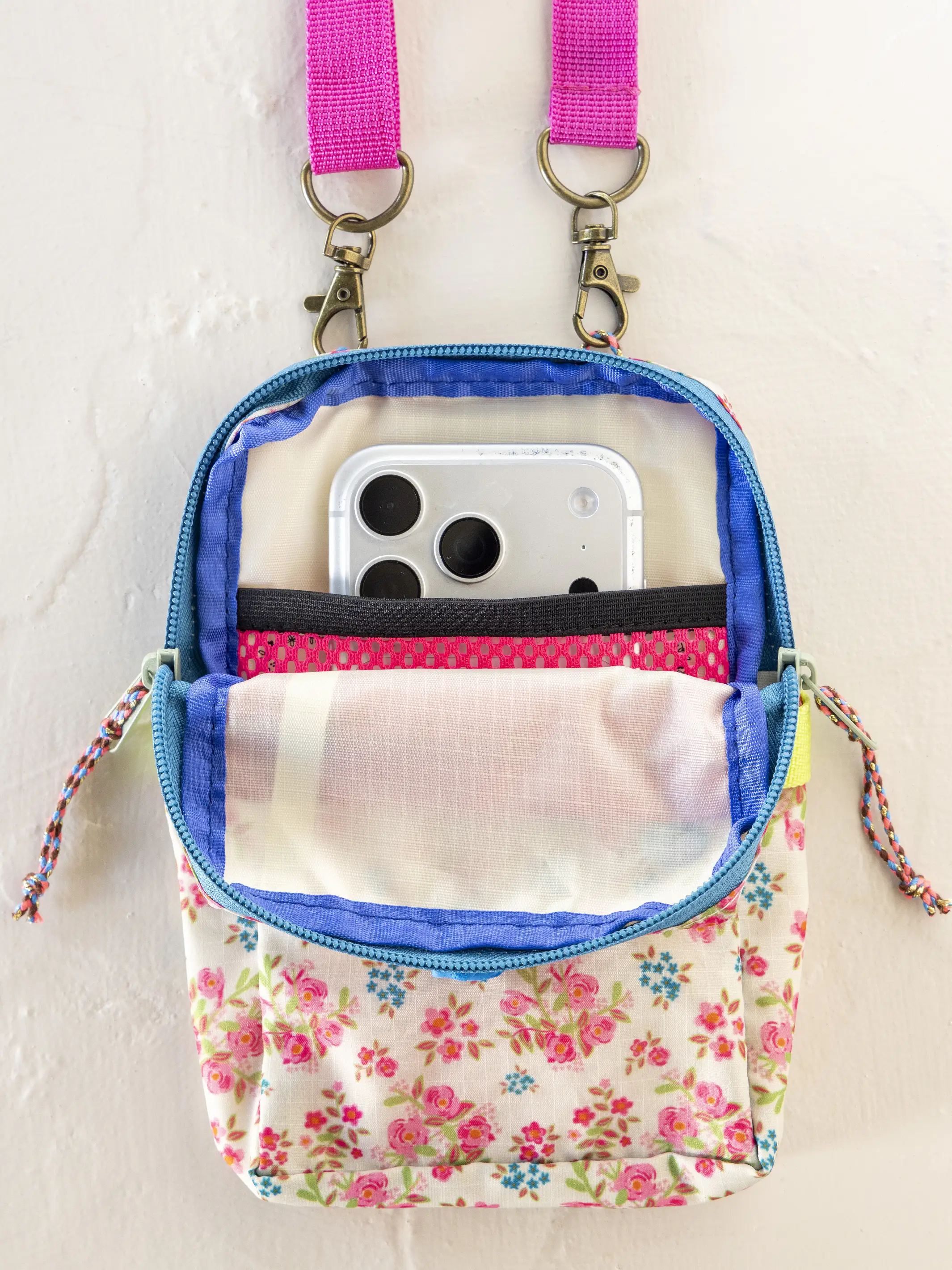 8-in-1 Pocket Crossbody - Pink Bouquet - Image 4