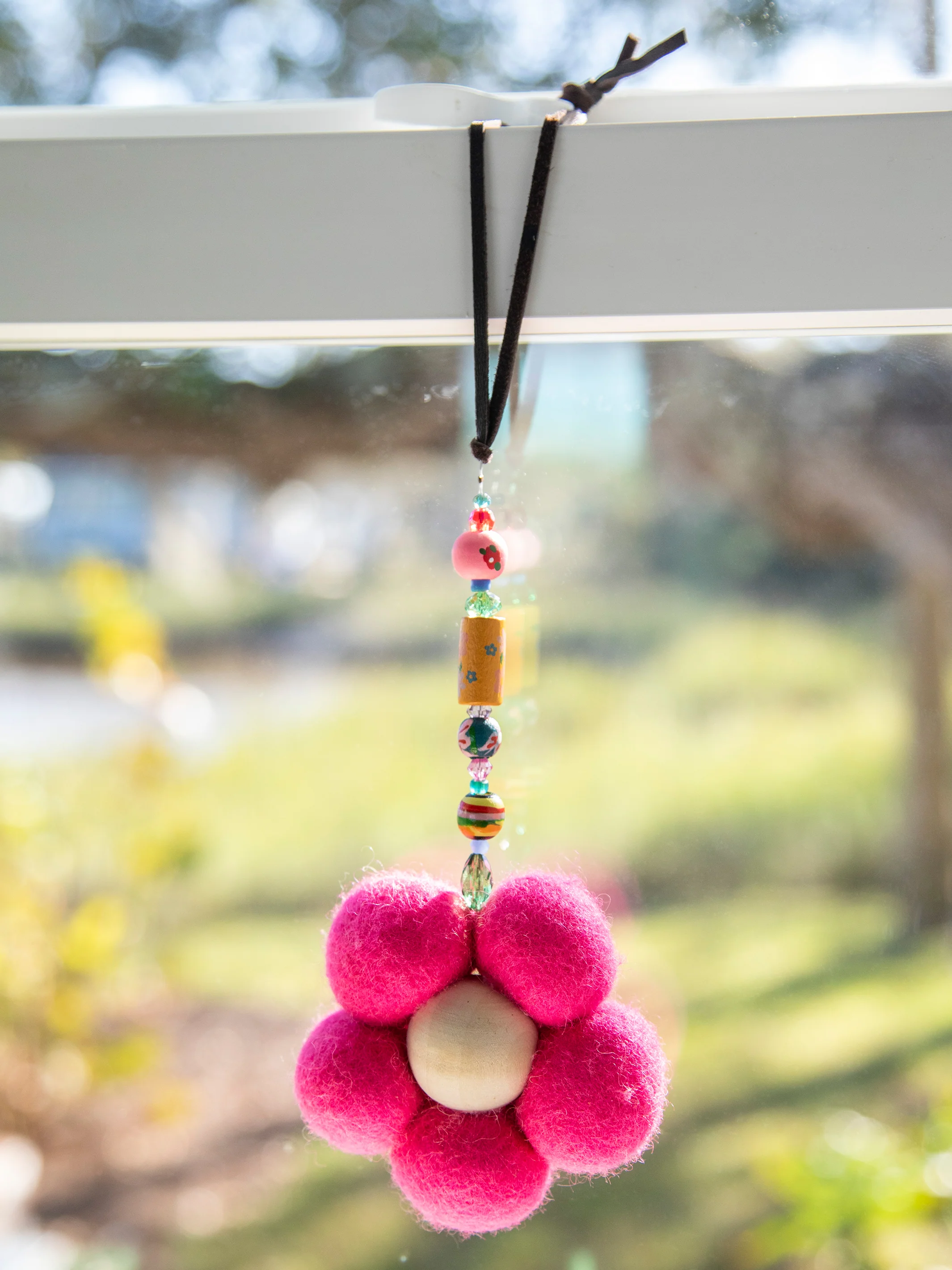 Beaded Essential Oil Diffuser - Flower - Image 3