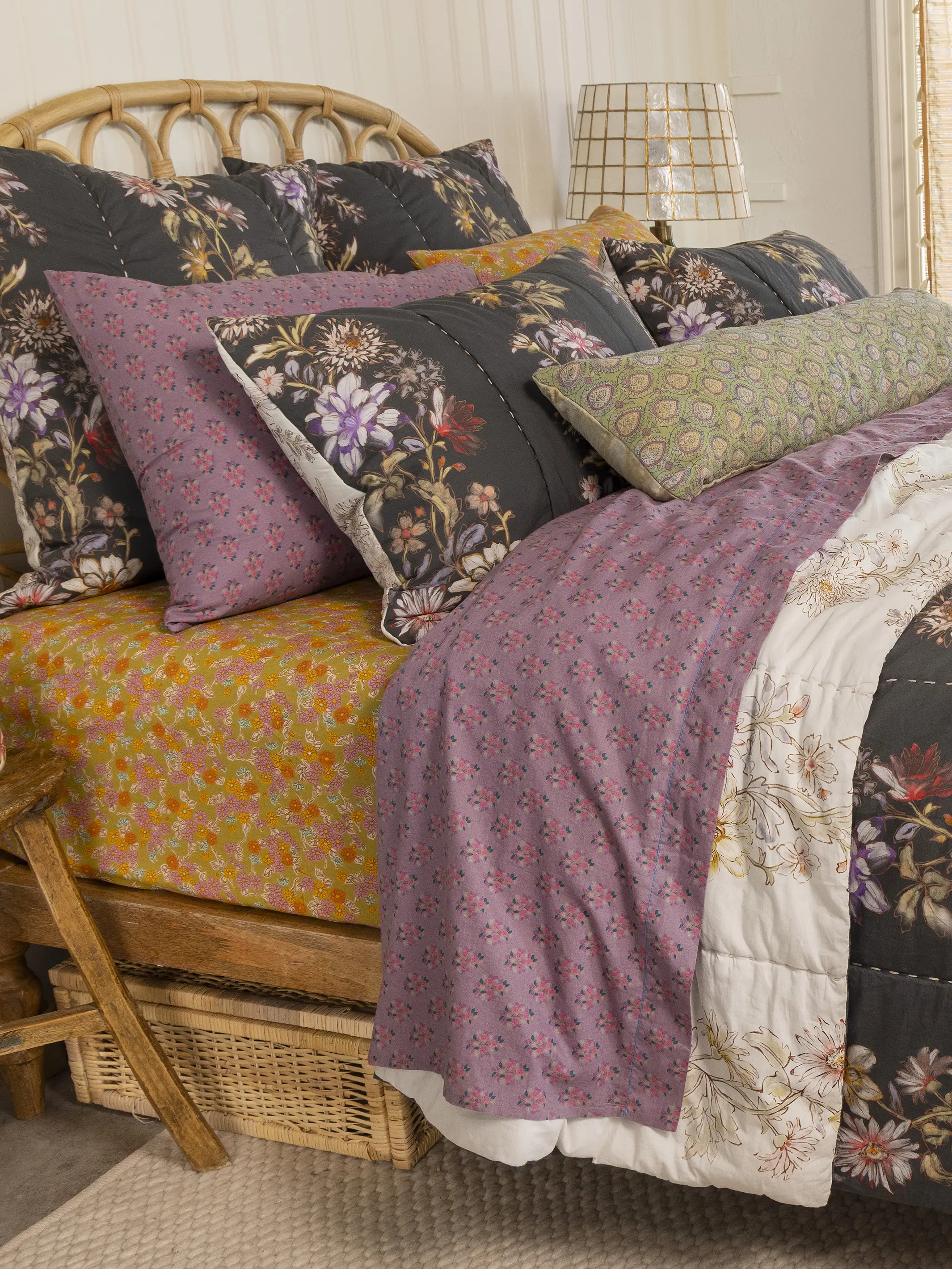 Bungalow Reversible Cotton Quilt - Ivory Dahlia Rows - Image 4