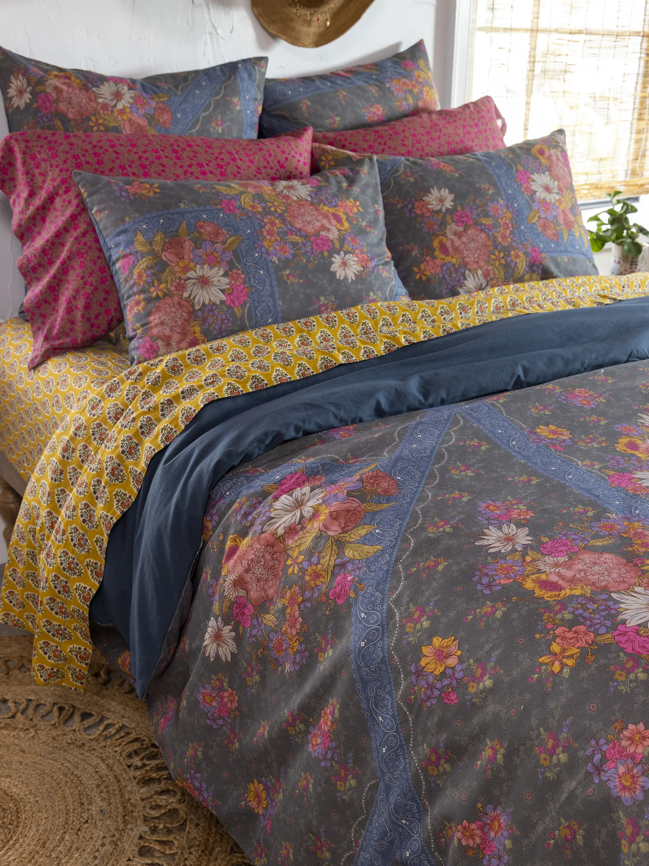 Catalina Cotton Duvet Cover - English Garden Charcoal - Image 2