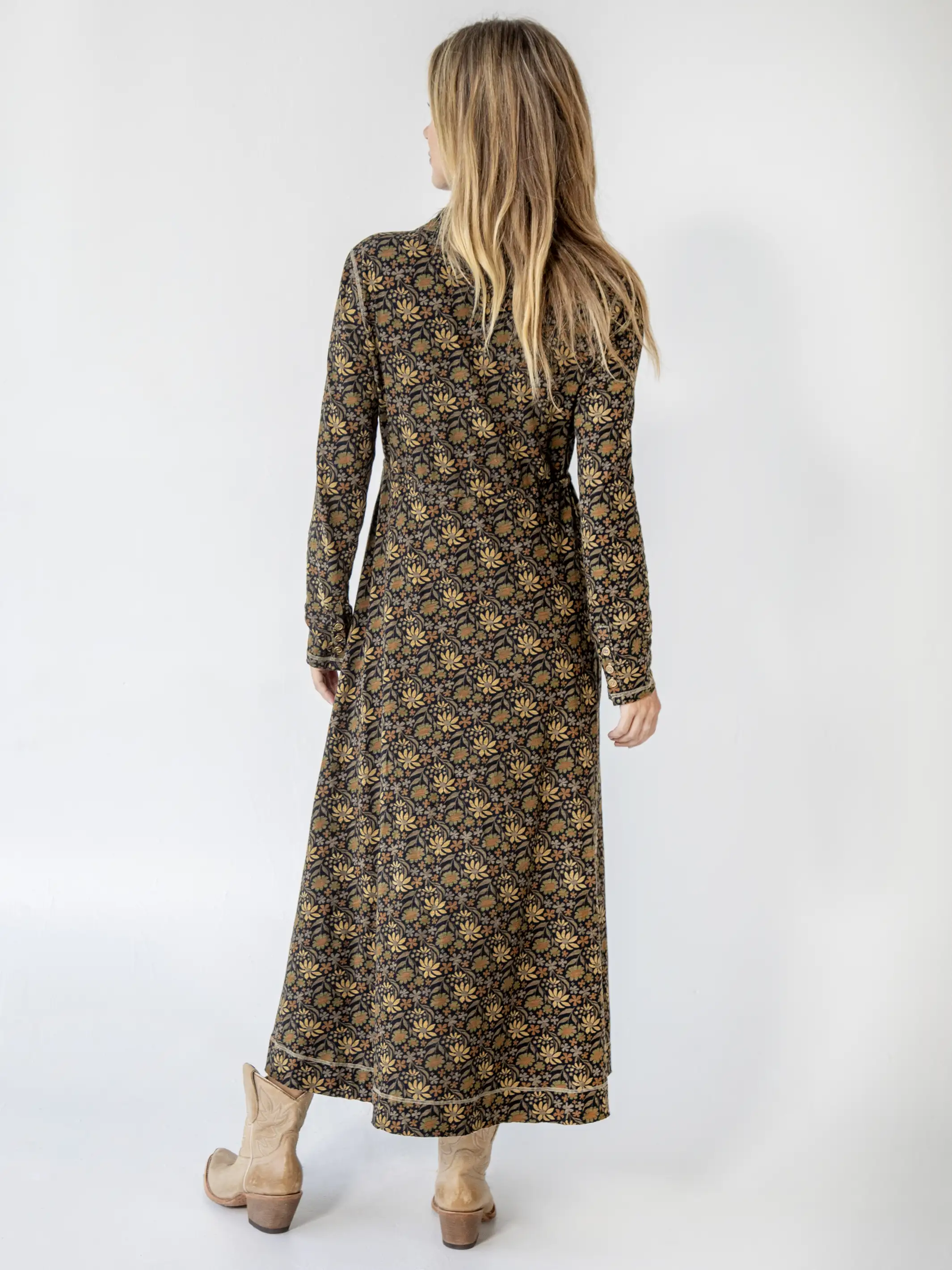 Christa Knit Cotton Maxi Dress - Black Tan Daisies - Image 3