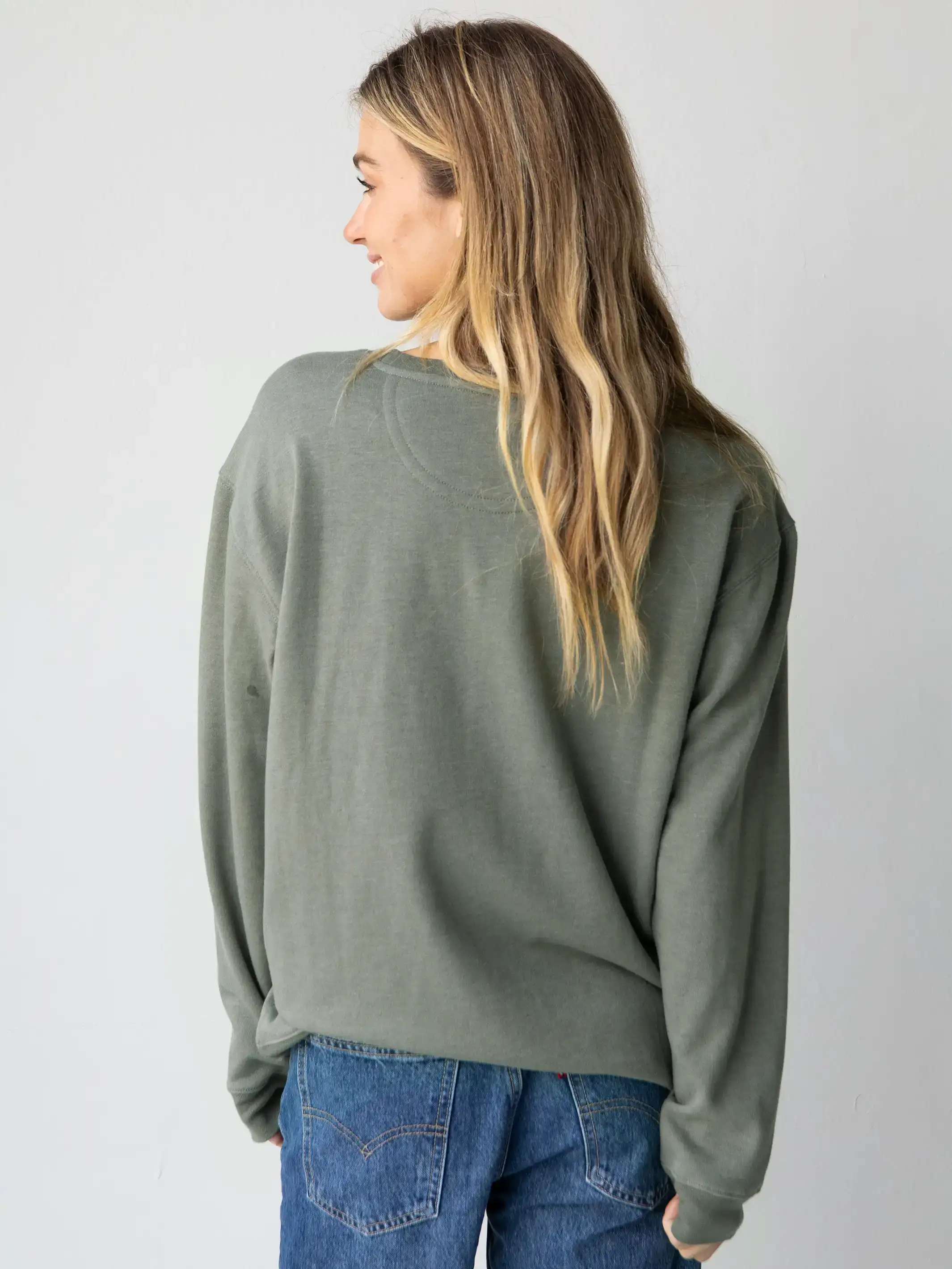 Comfy Pocket Sweatshirt - Heart - Image 3