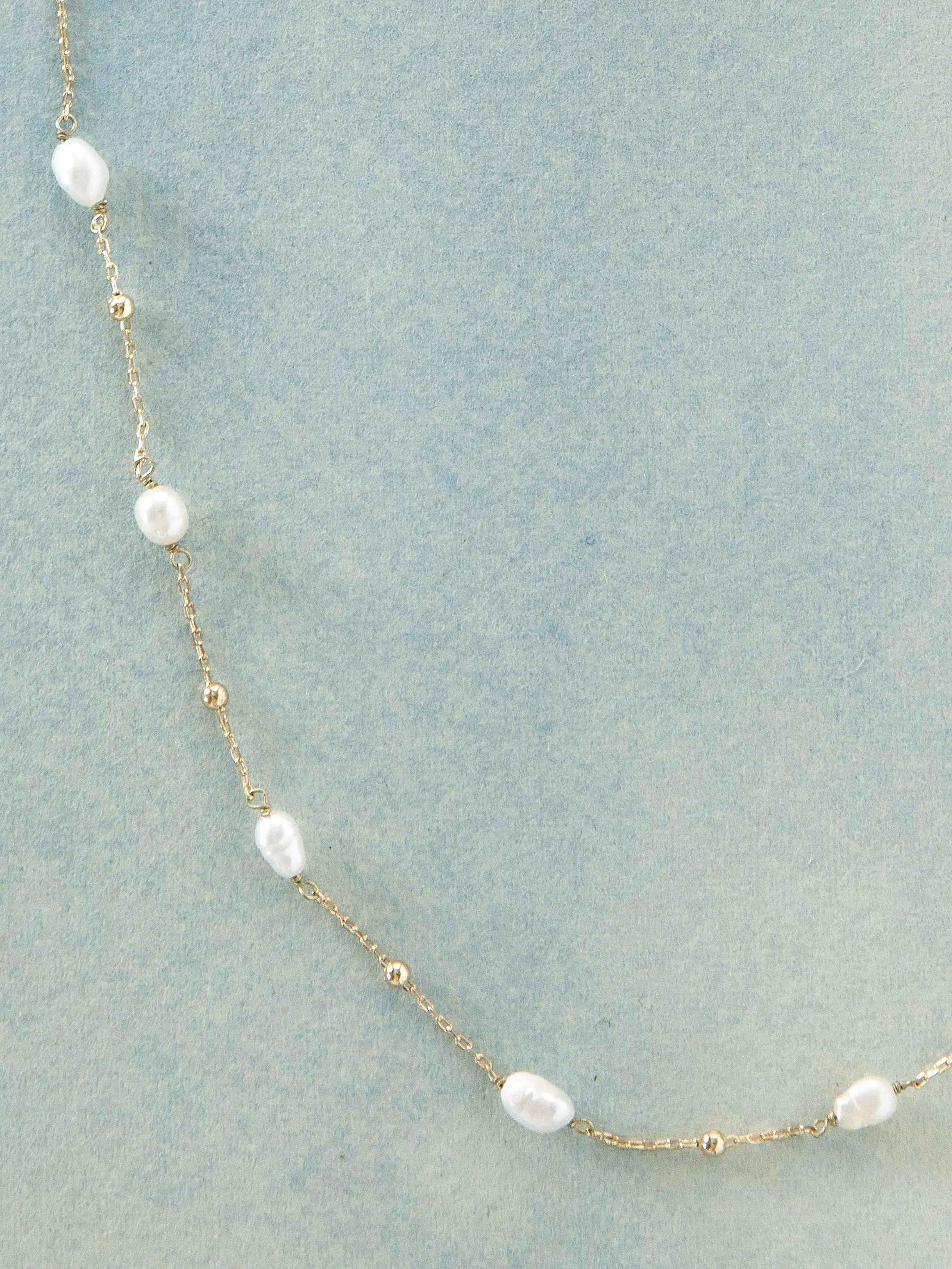 Dainty Jewel Necklace - White Pearl - Image 3