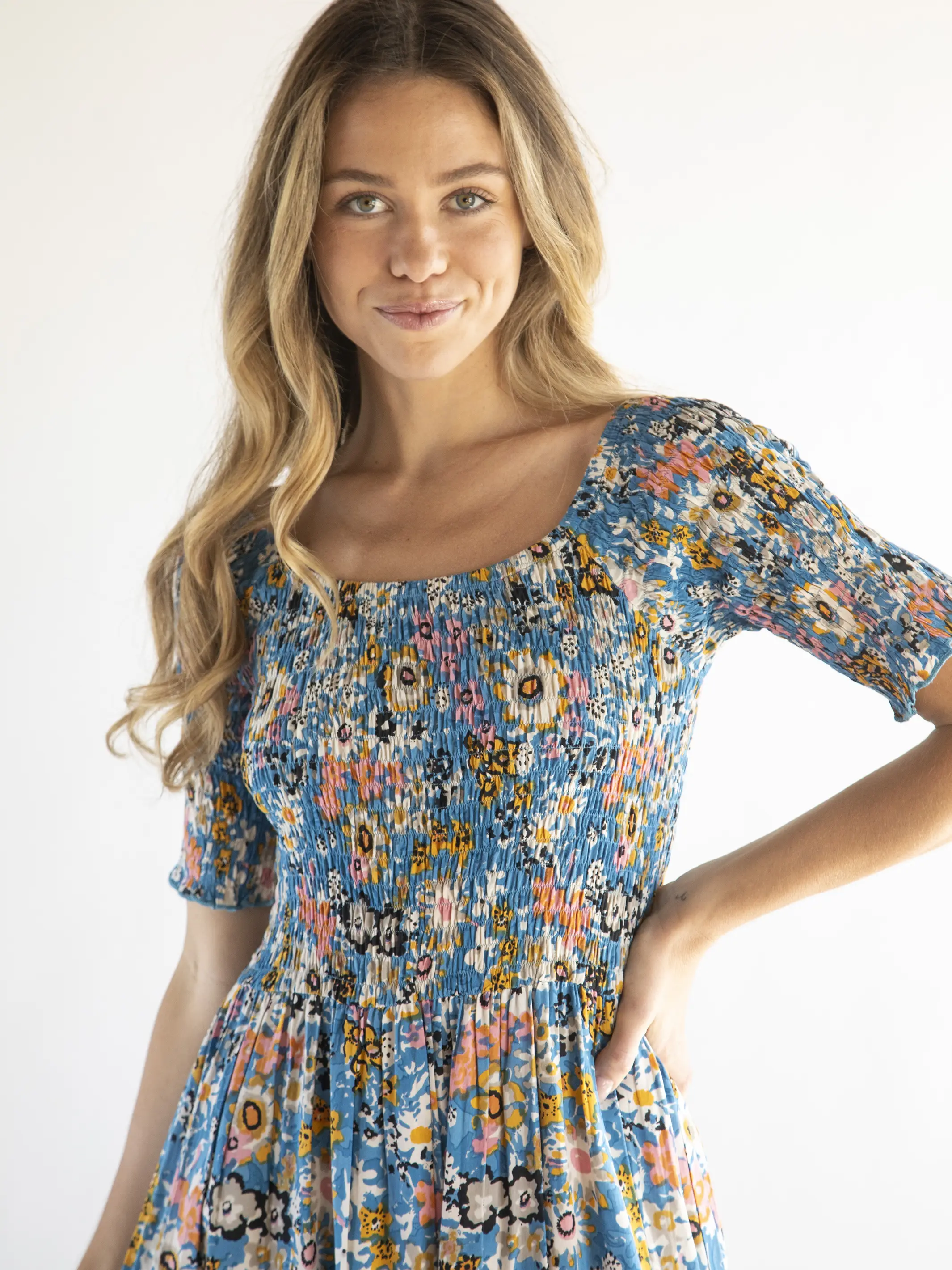 Daisy Tiered Maxi Dress - Blue Tan Floral - Image 2