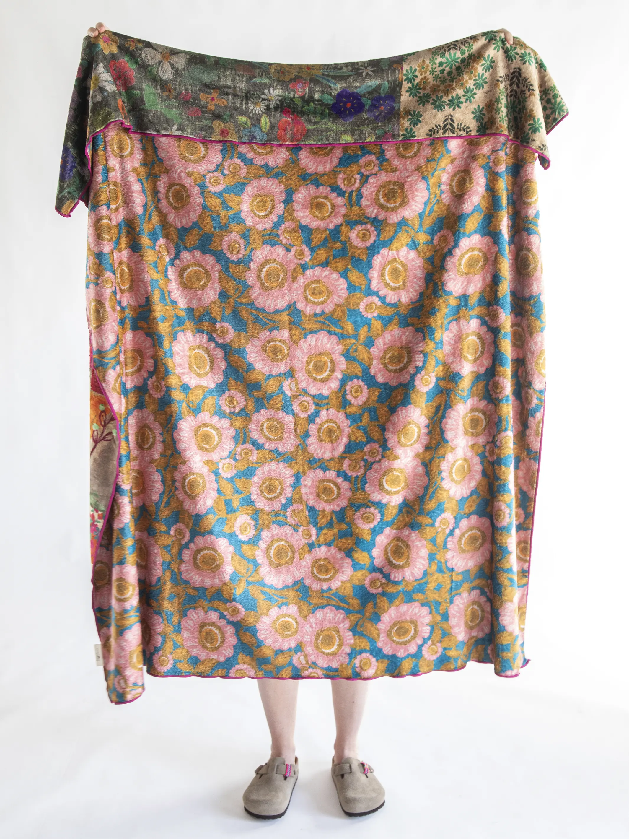Double-Sided Cozy Throw Blanket - Patchwork Be Happy - Image 2