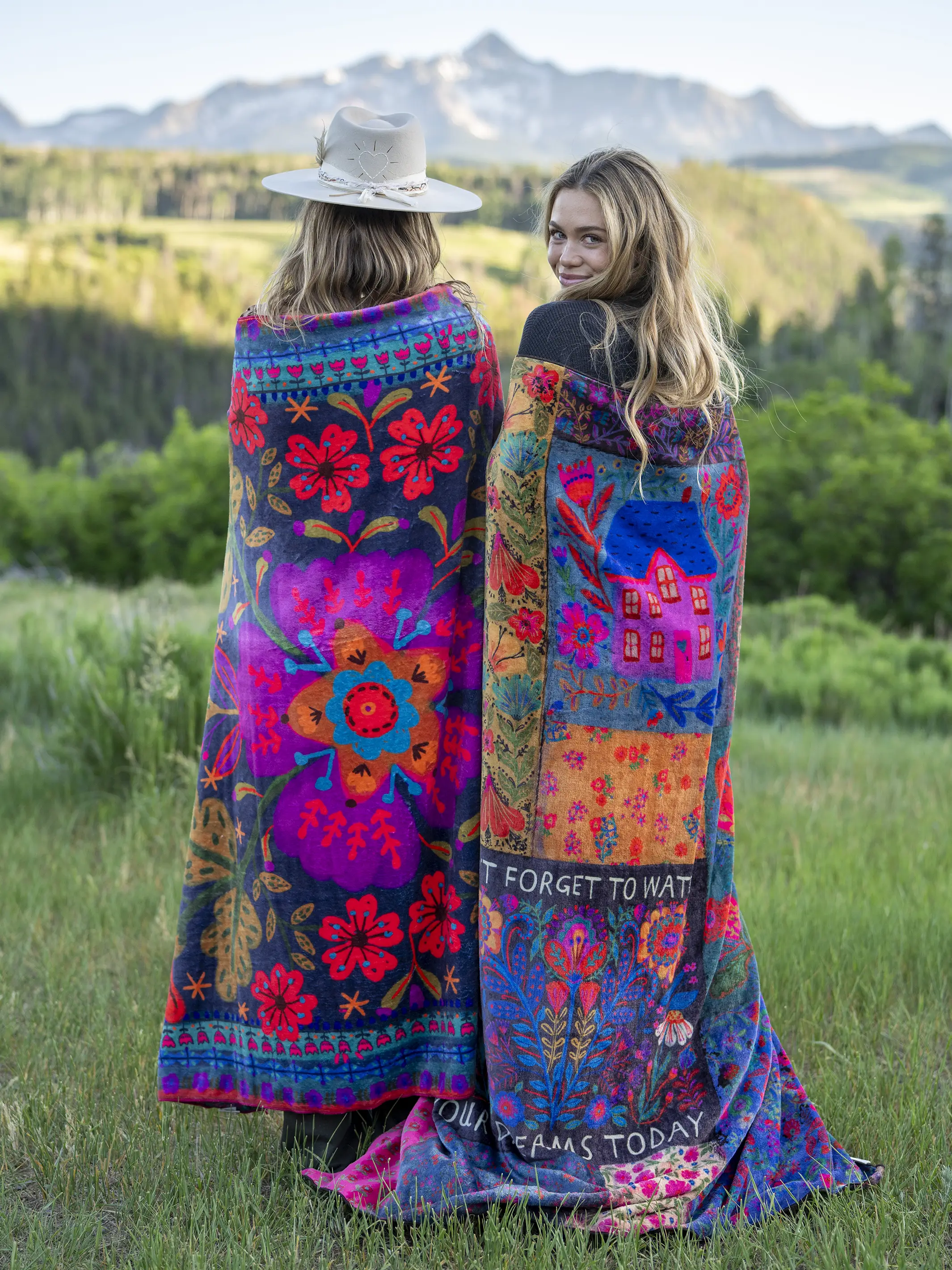 Double-Sided Cozy Throw Blanket - Pink Folk Flower - Image 2