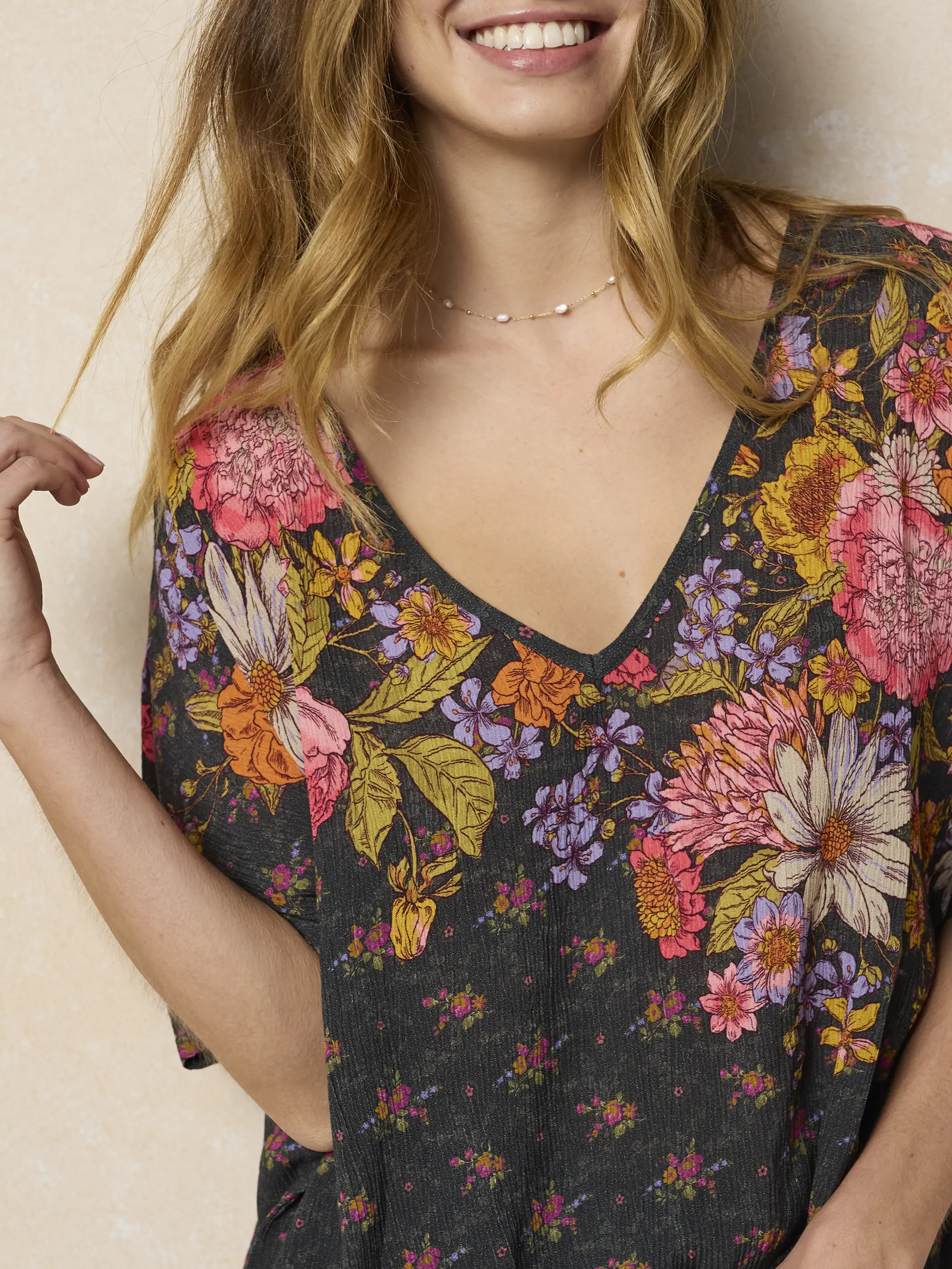 Easy V-Neck Top - English Garden Charcoal - Image 2