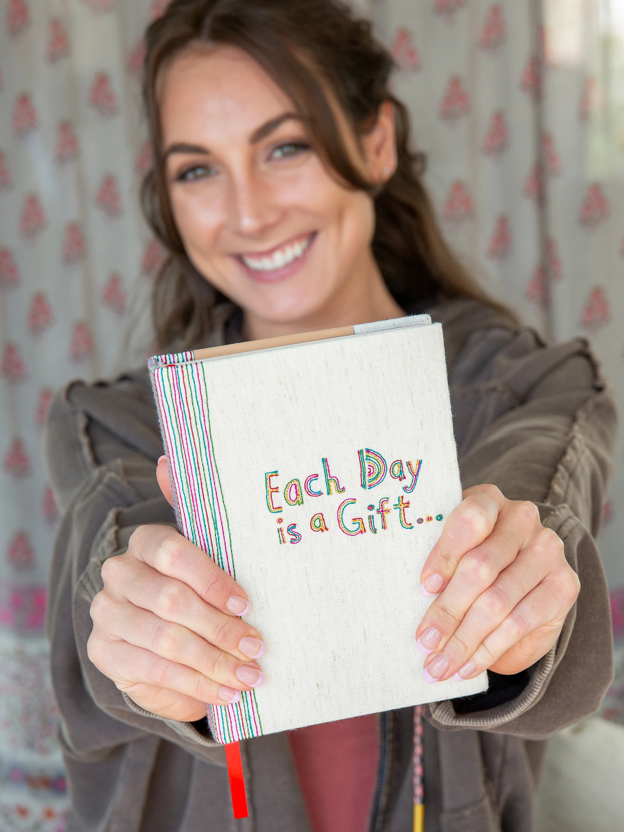 Embroidered 5 Year Daily Journal - Each Day Is A Gift - Image 5