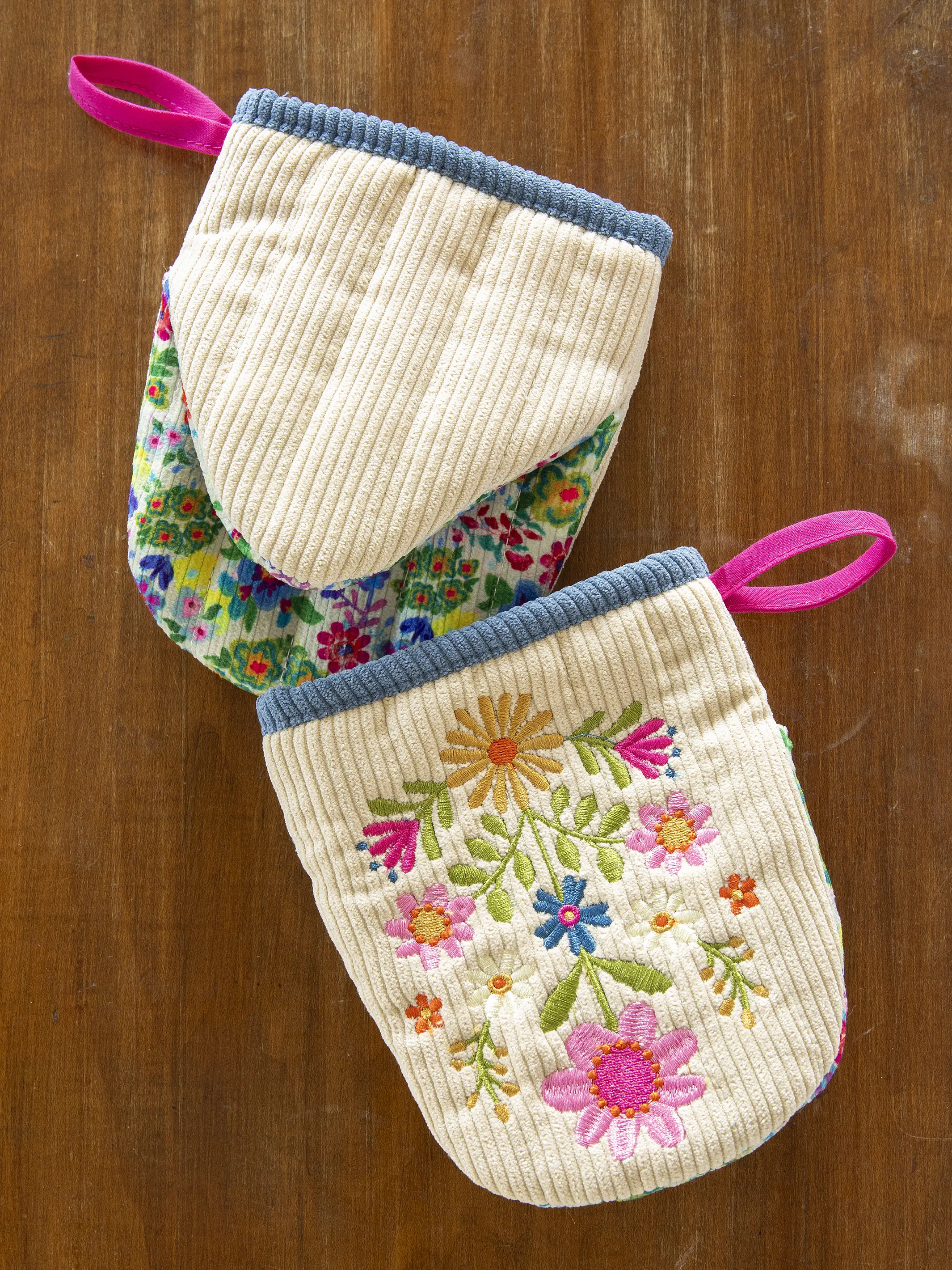 Embroidered Mini Oven Mitts, Set of 2 - Image 2