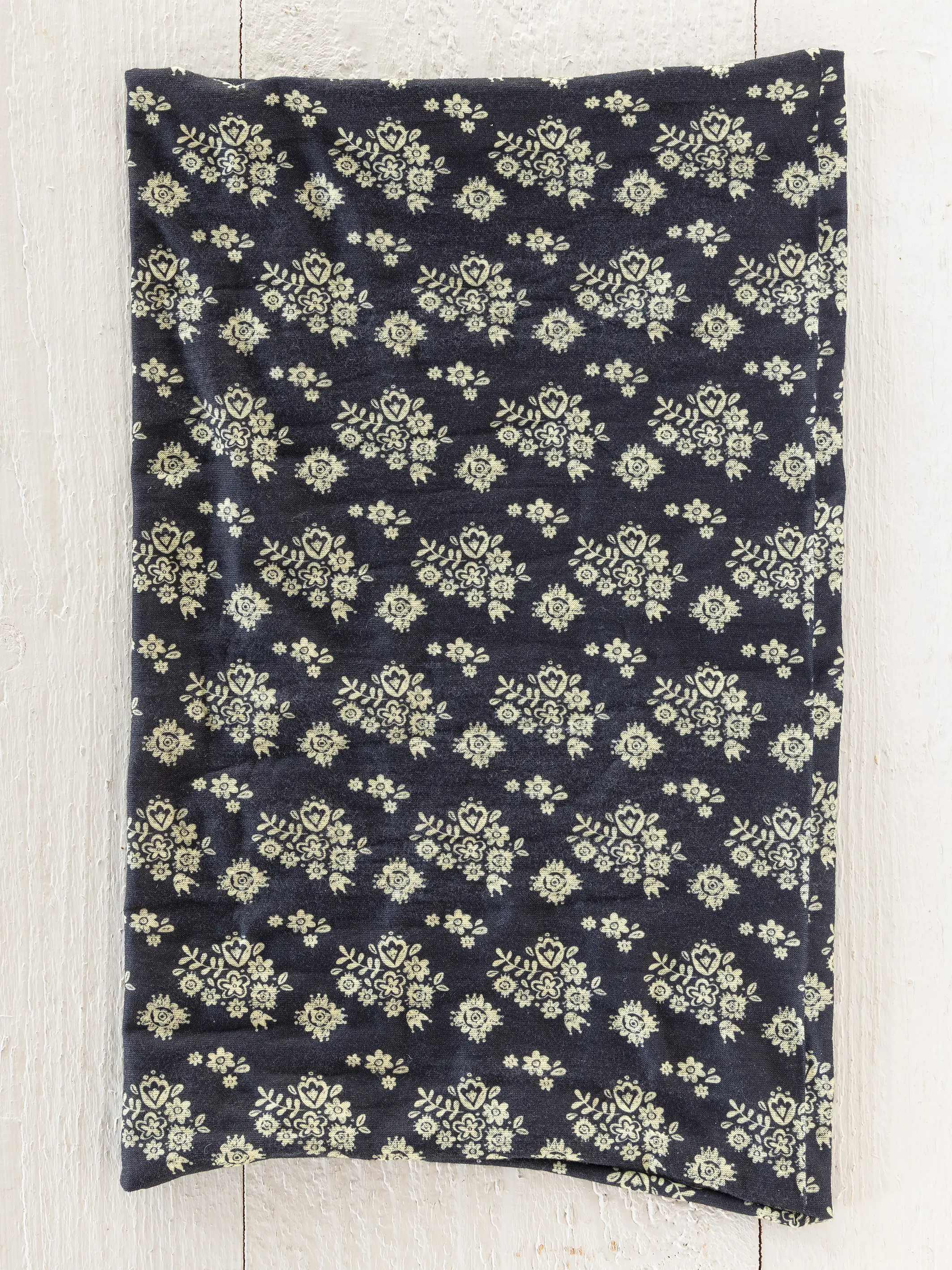 Full Boho Bandeau® Headband - Black Cluster Medallions - Image 2