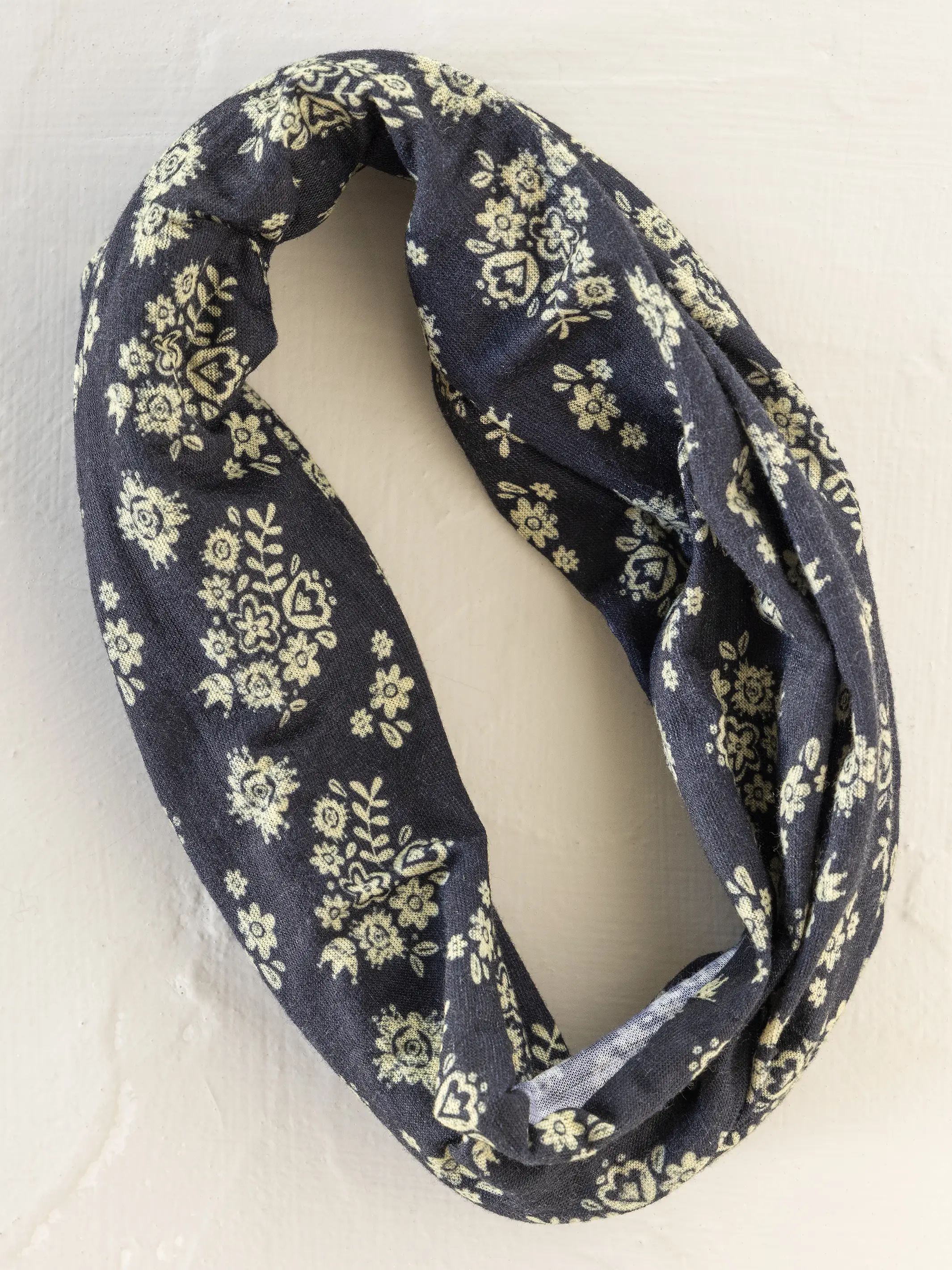 Full Boho Bandeau® Headband - Black Cluster Medallions - Image 3