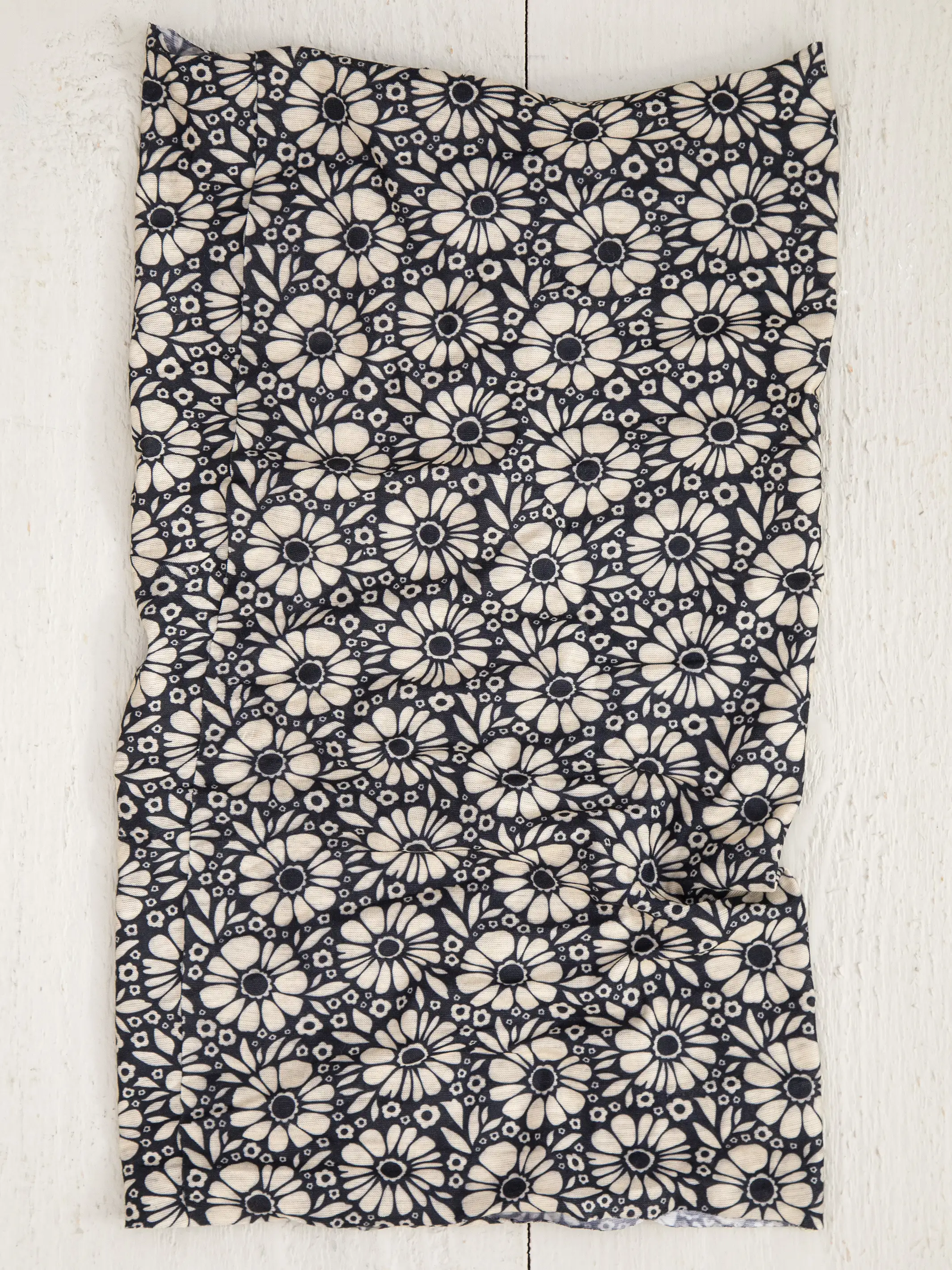 Full Boho Bandeau® Headband - Black White Daisies - Image 5