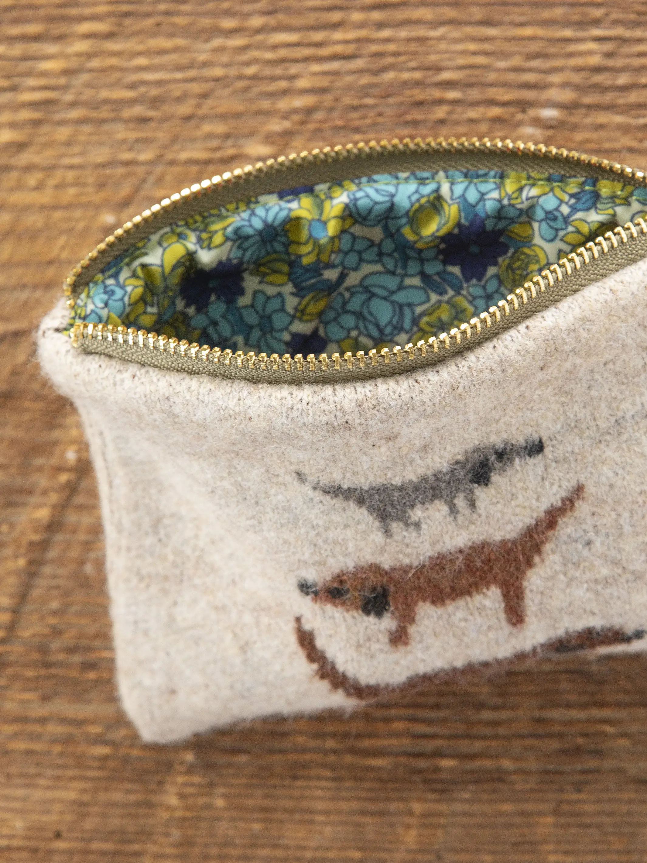 Intarsia Sweater Pouch - Tan Dog - Image 3