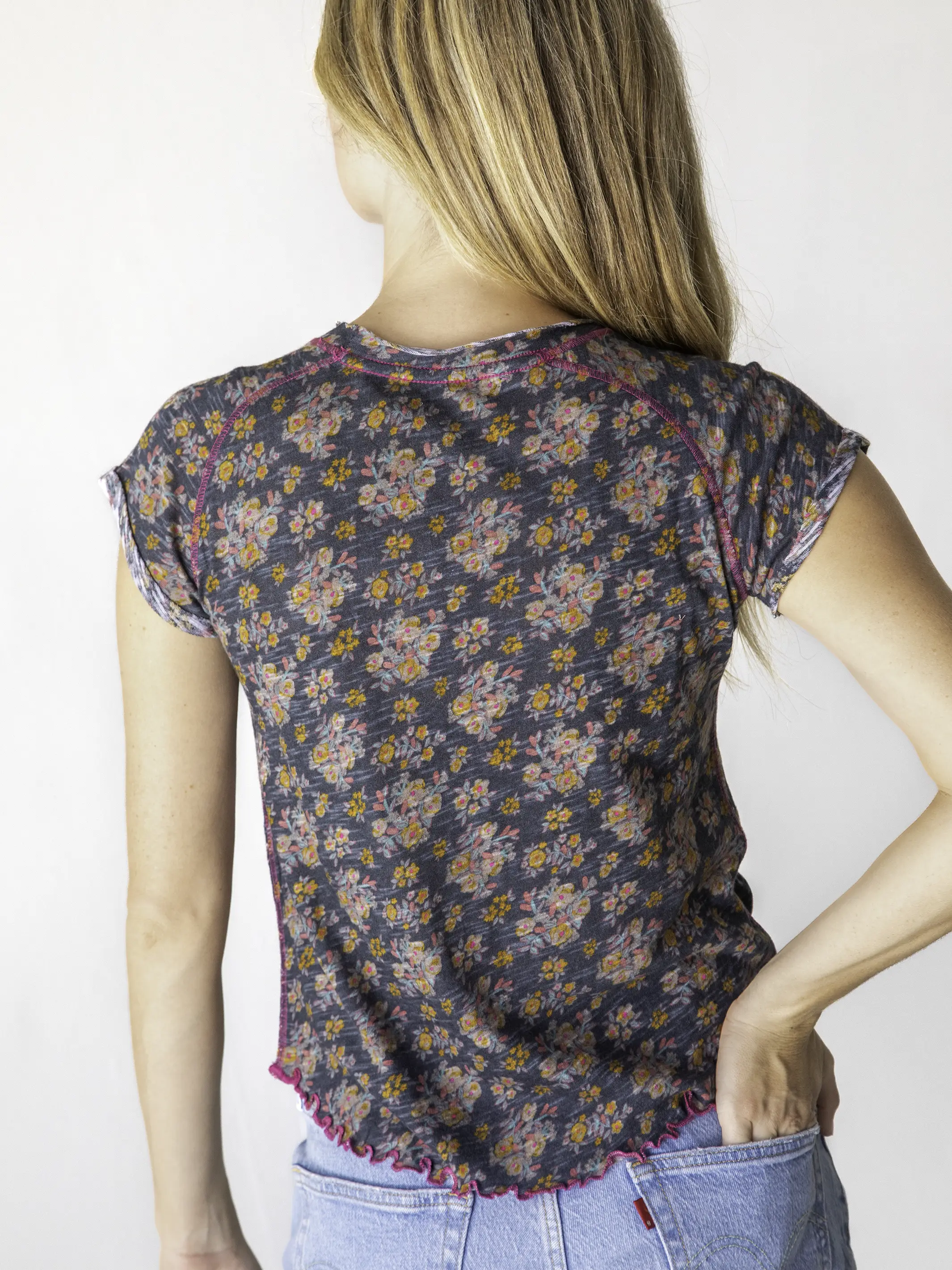 Lily Cotton Short Sleeve Tee Shirt - Slate Floral Blooms - Image 3