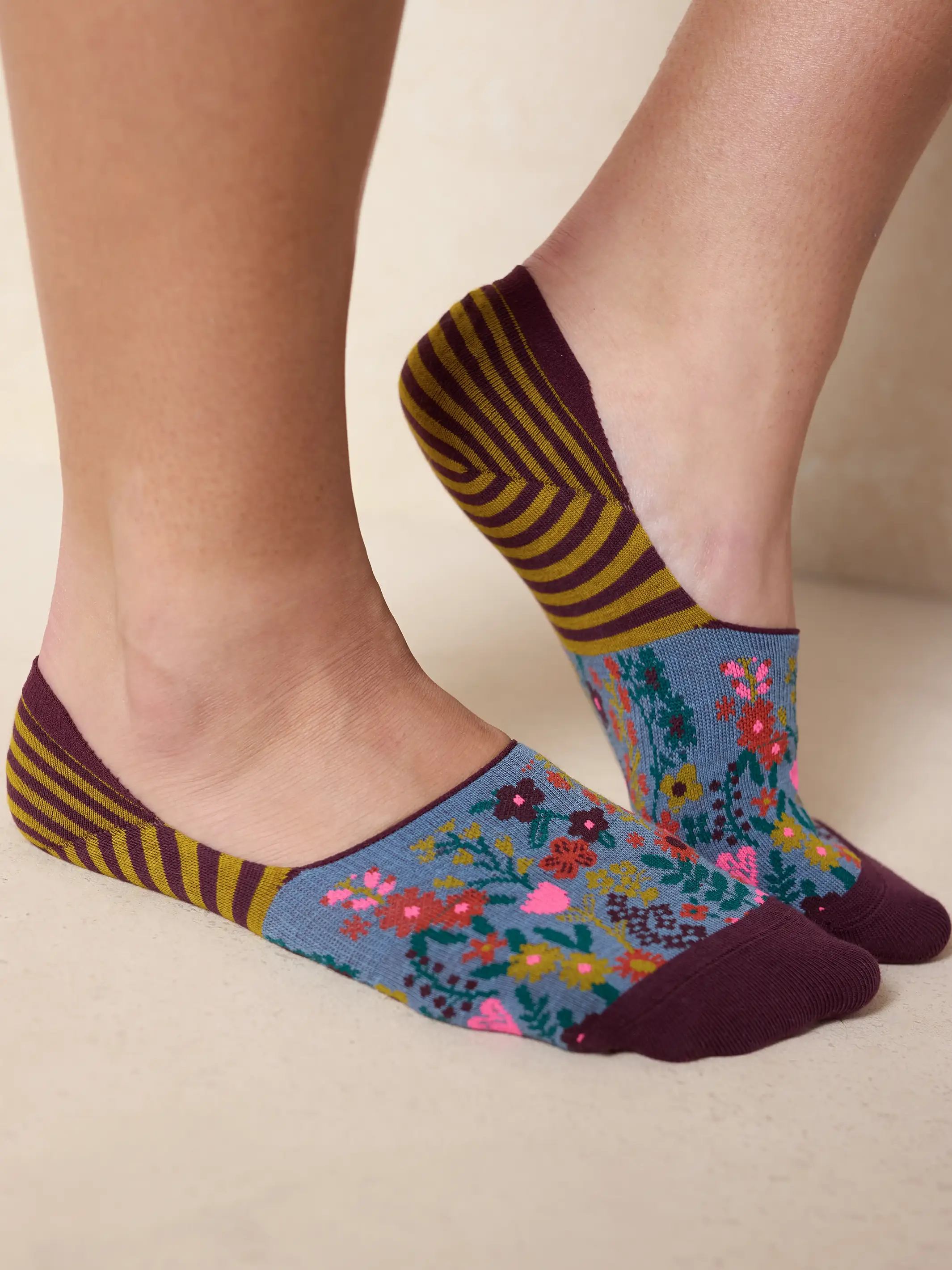 No Show Socks, Set of 2 - Jewel Border - Image 2