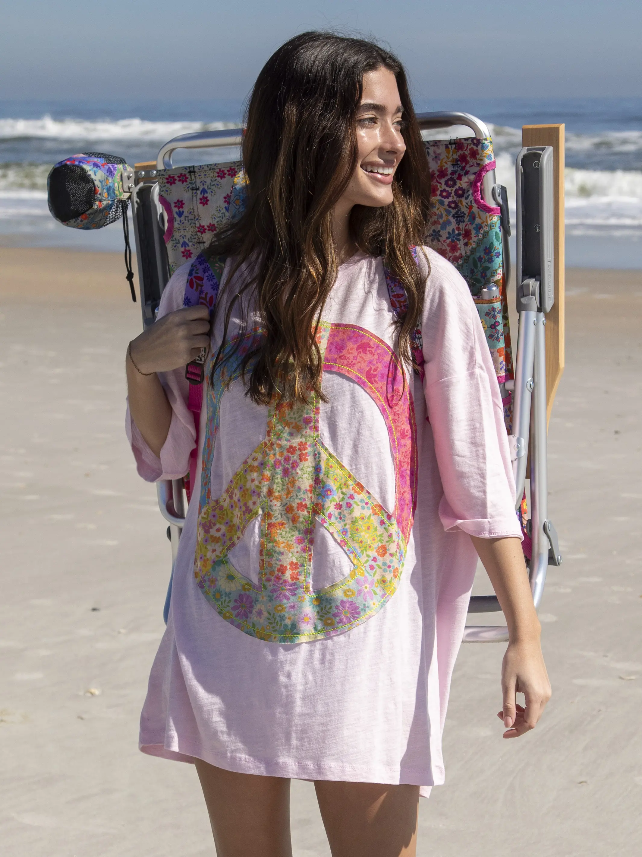 Oversized Cotton Applique Tee - Light Pink Peace Sign - Image 4