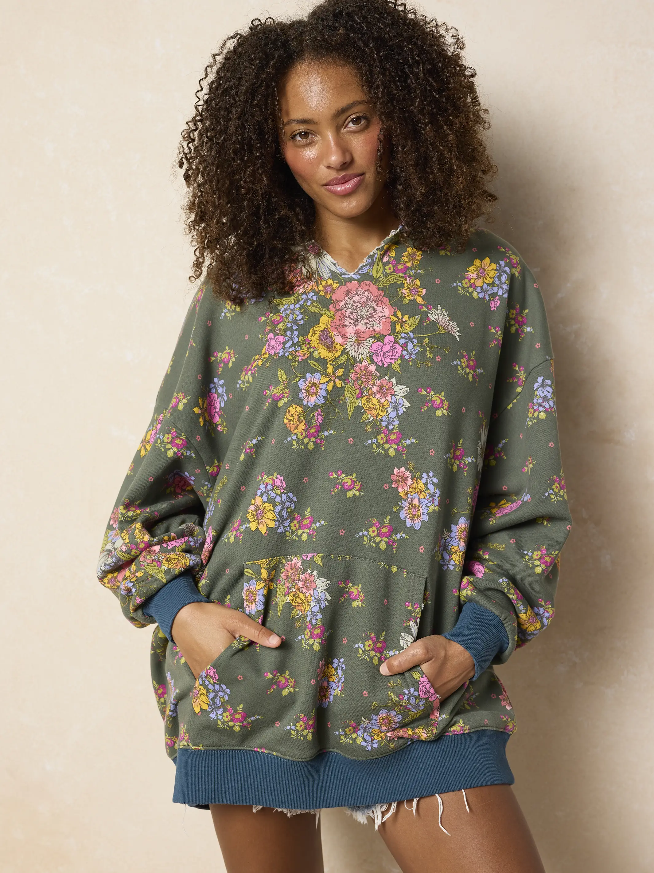 Oversized Printed Hoodie - English Garden Charcoal - Image 4
