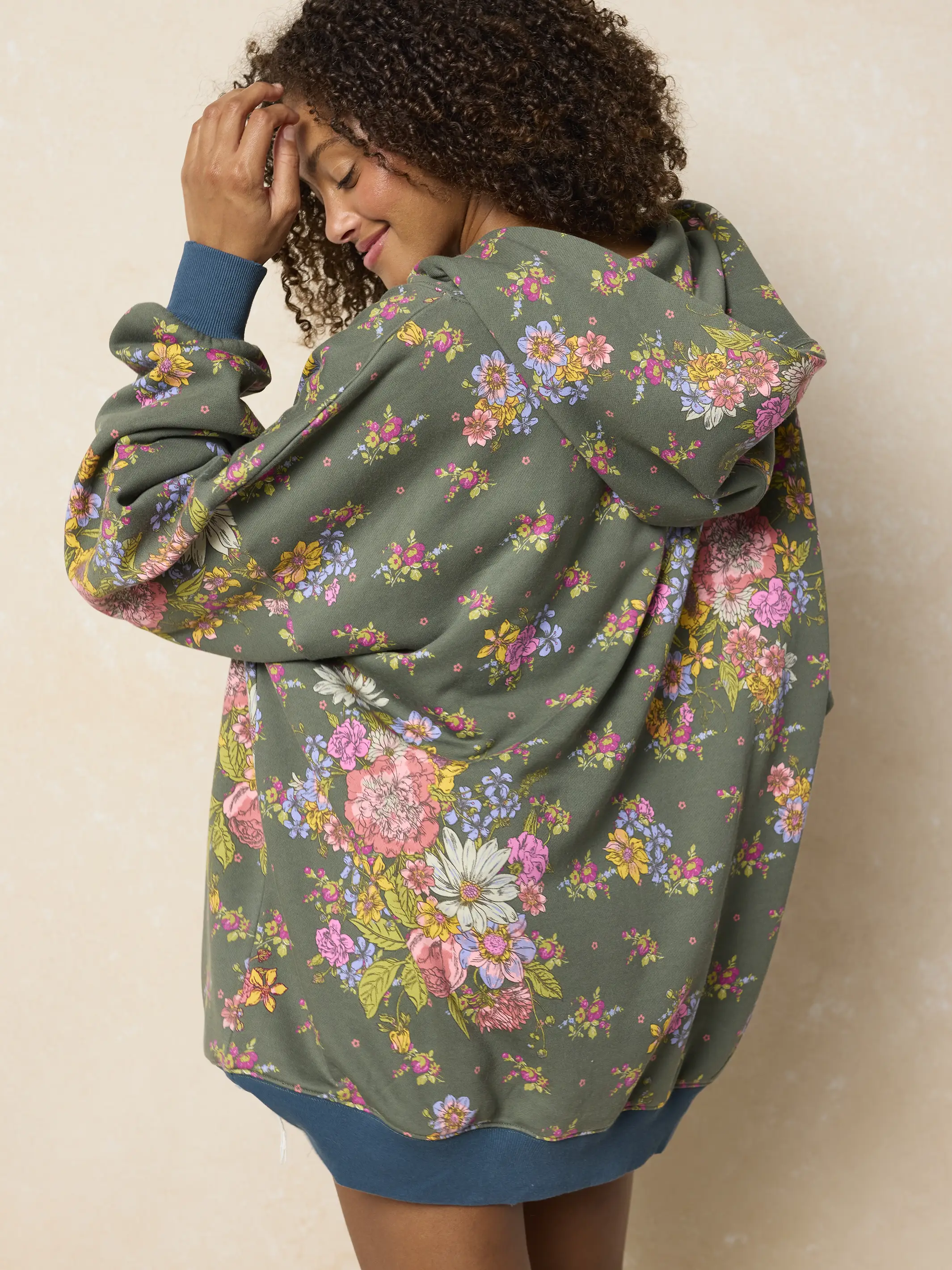Oversized Printed Hoodie - English Garden Charcoal - Image 6