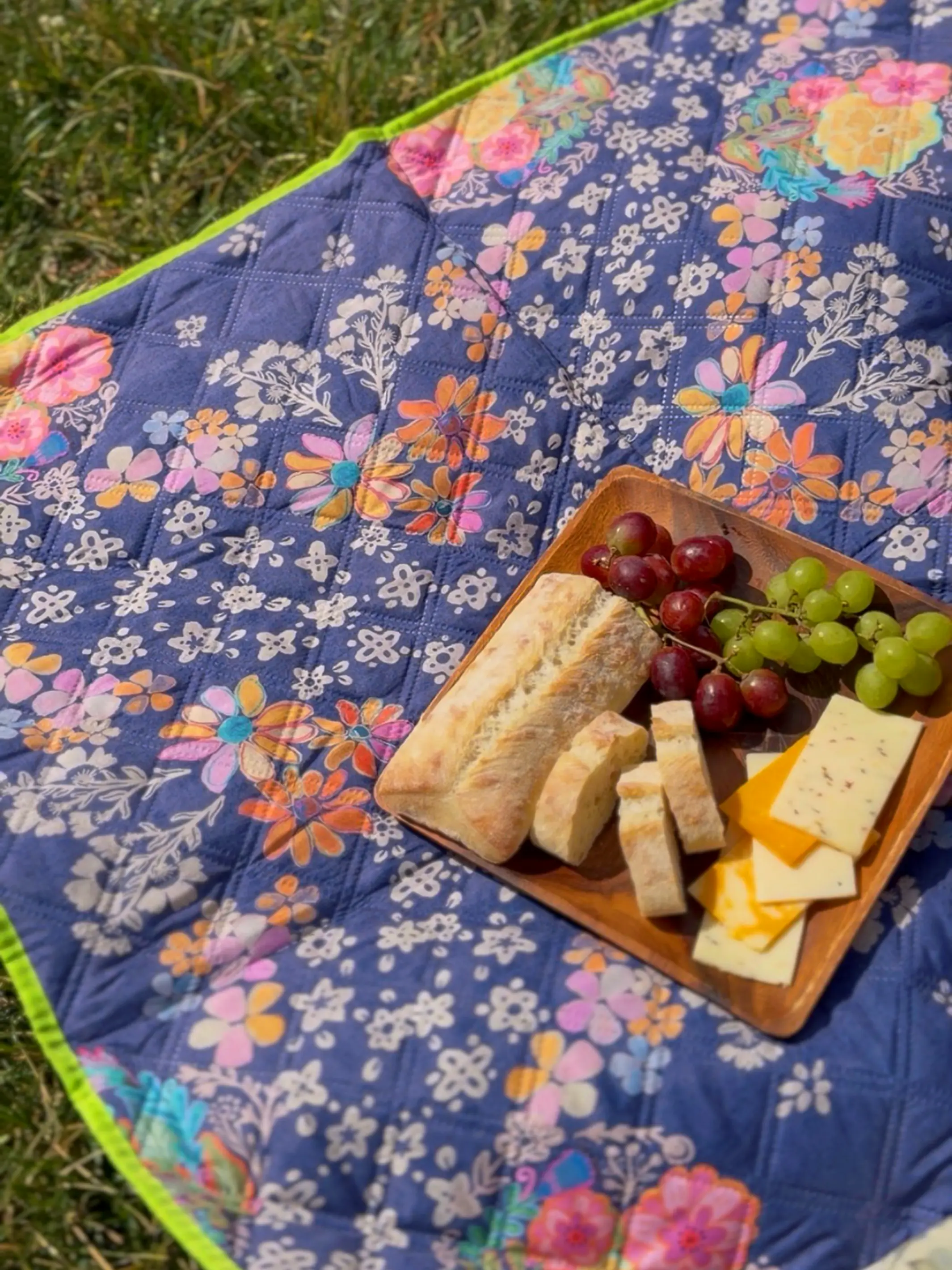 Picnic Blanket Tote - Tropic Bandana Navy - Image 4