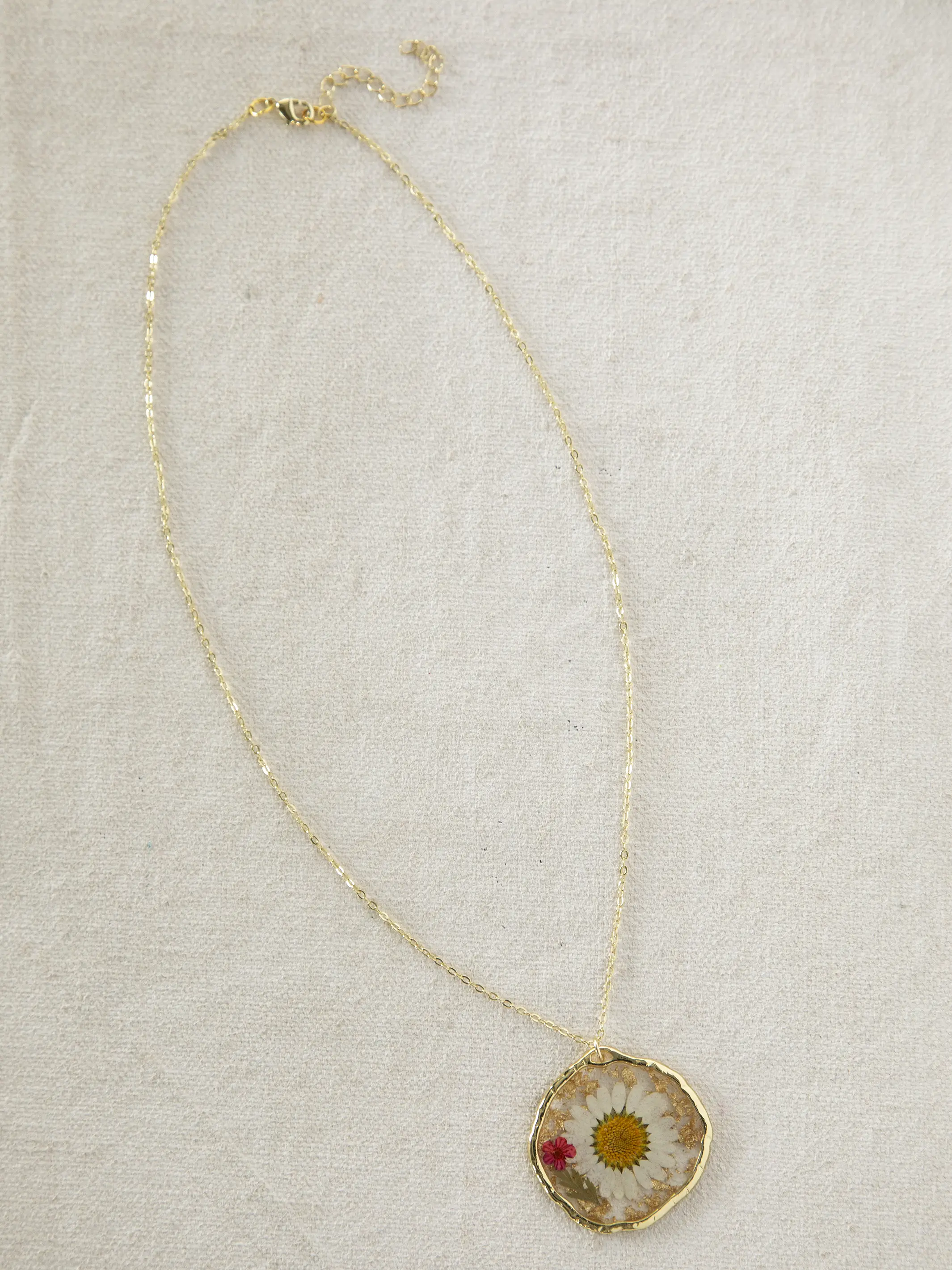 Pressed Flower Necklace - White Daisy - Image 4