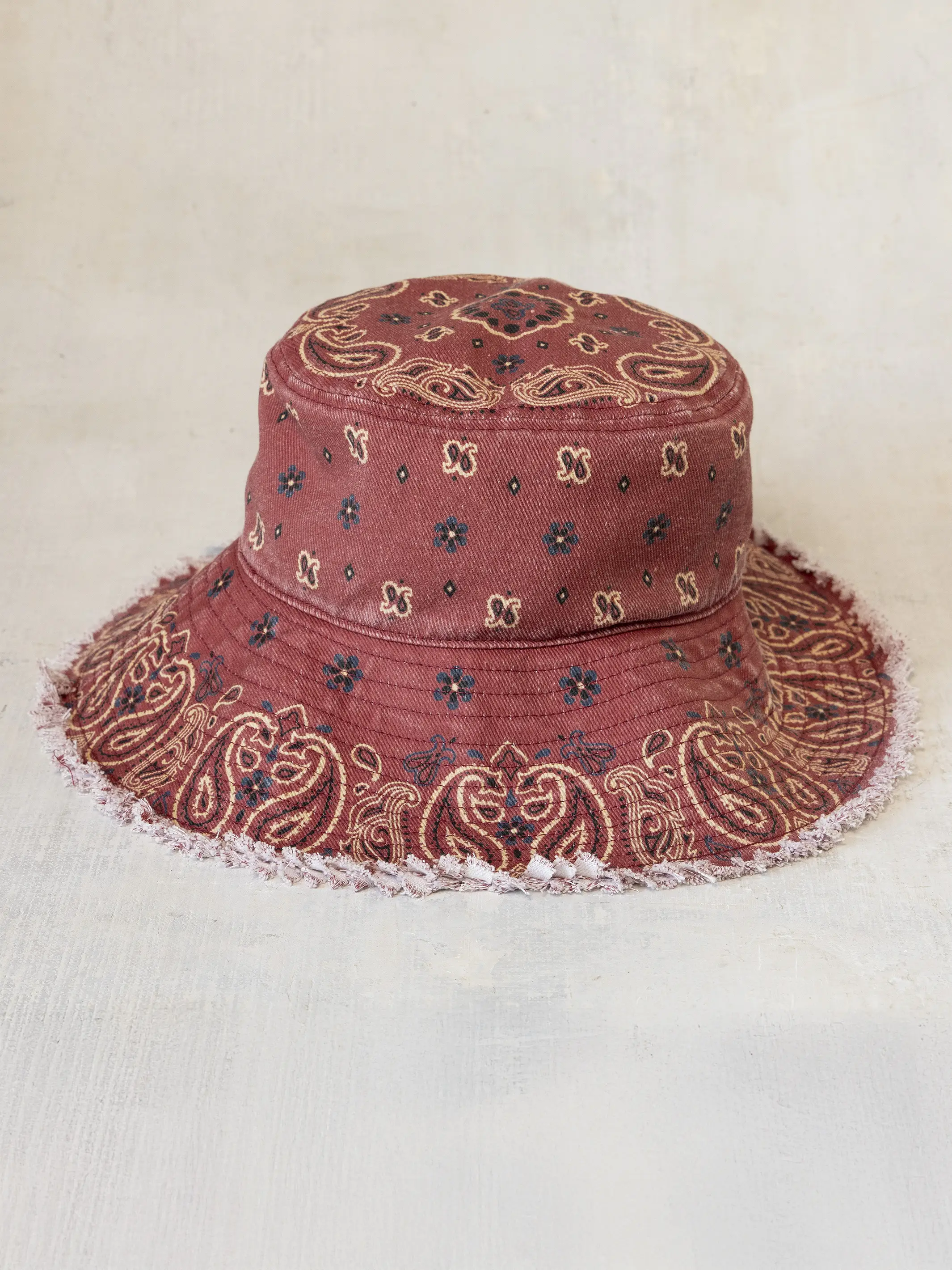 Sandy Days Bucket Hat - Brick Red Bandana - Image 3