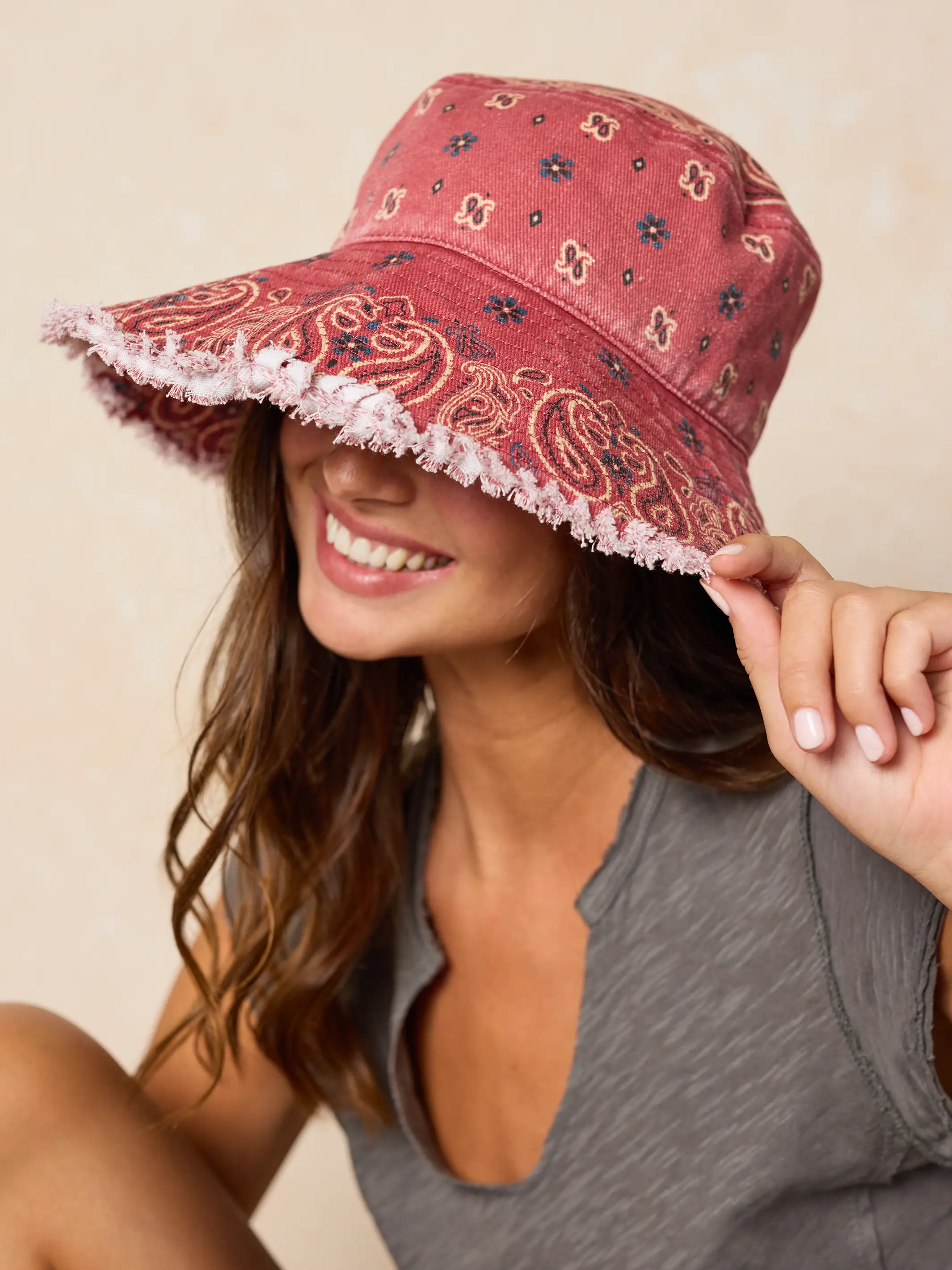 Sandy Days Bucket Hat - Brick Red Bandana - Image 4