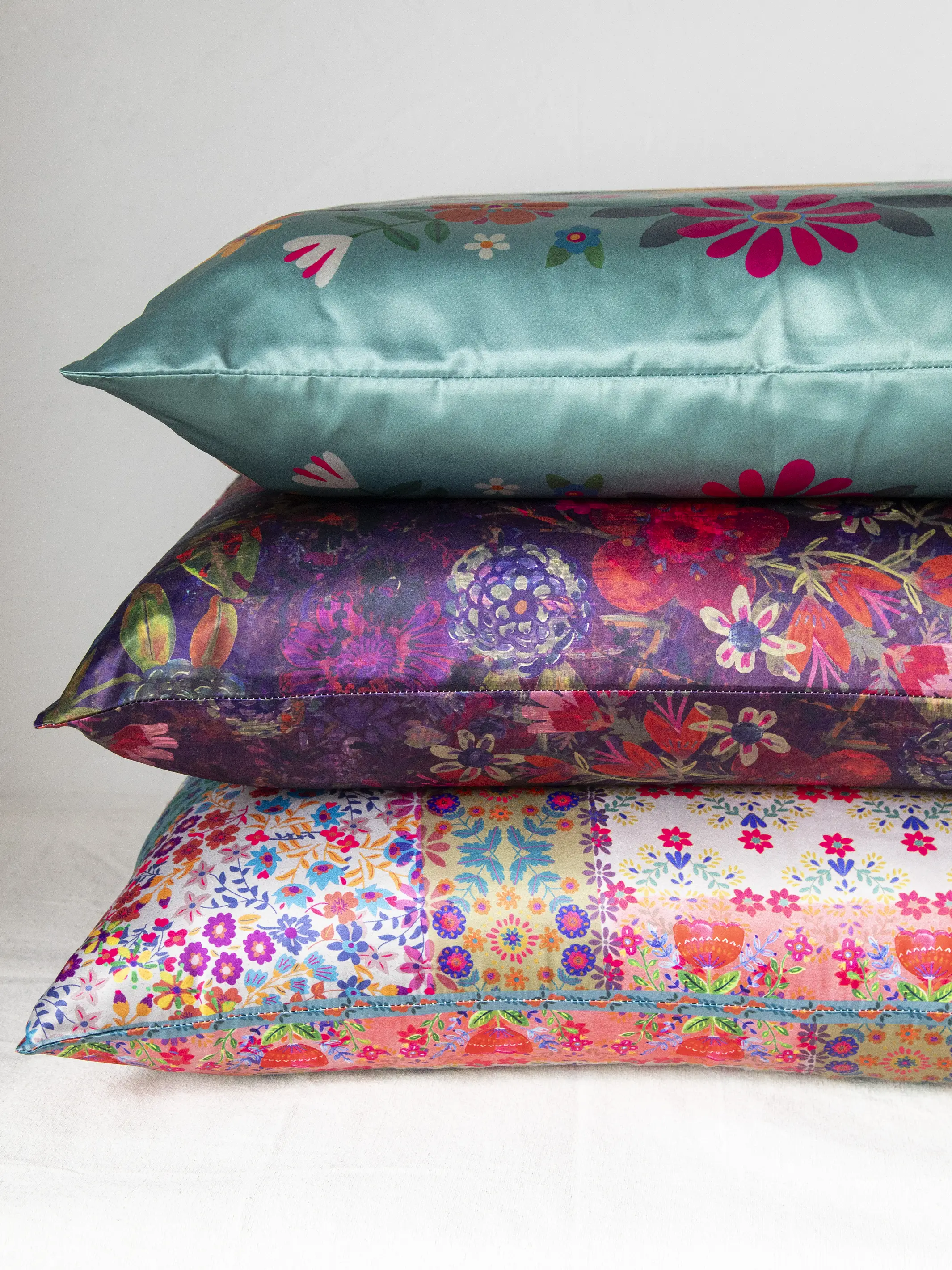 Satin Pillowcase - Dark Floral Garden - Image 4