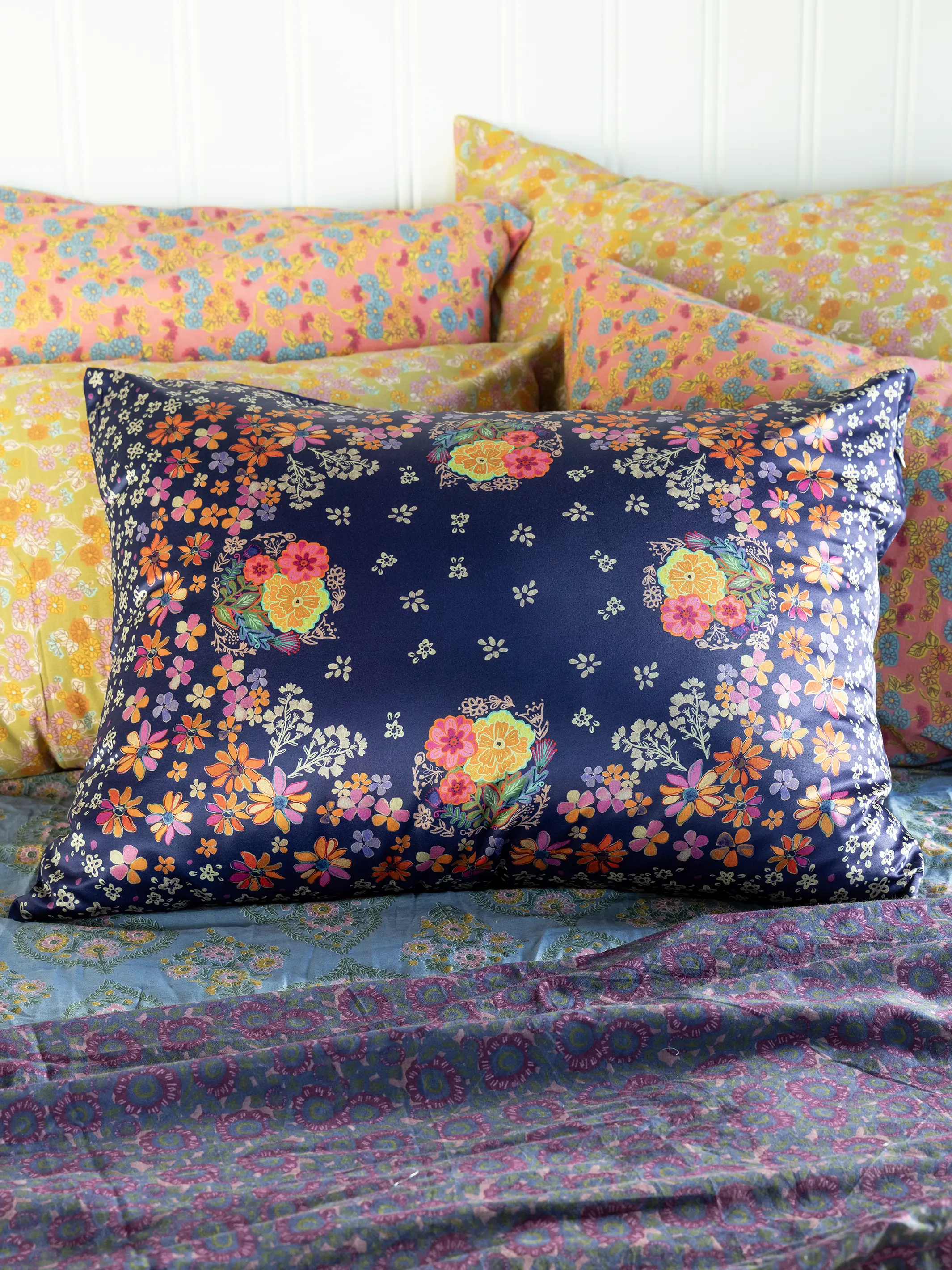 Satin Pillowcase - Tropic Bandana Navy - Image 2