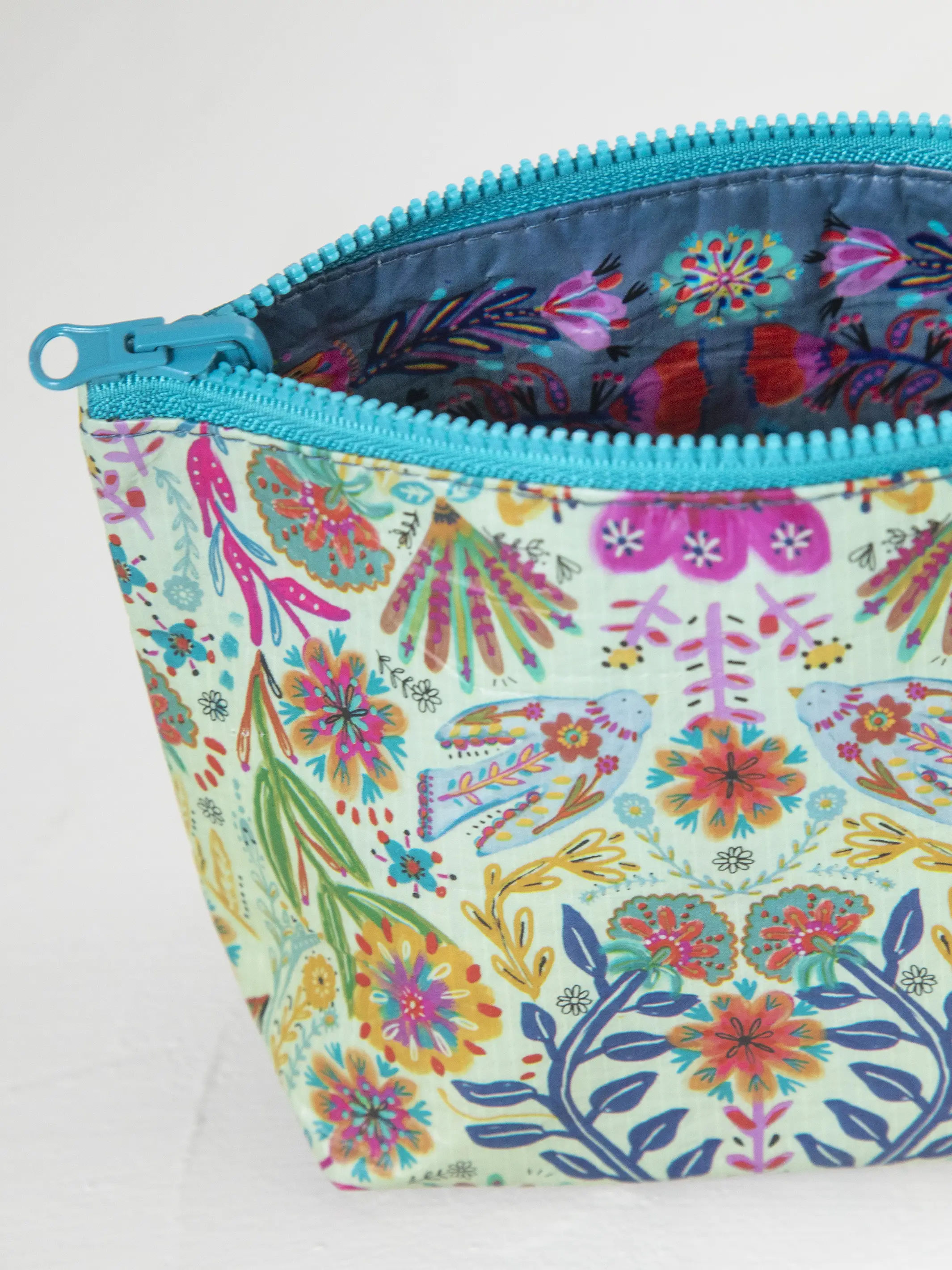 Small Recycled Reversible Zipper Pouch - Cream Floral - Image 2