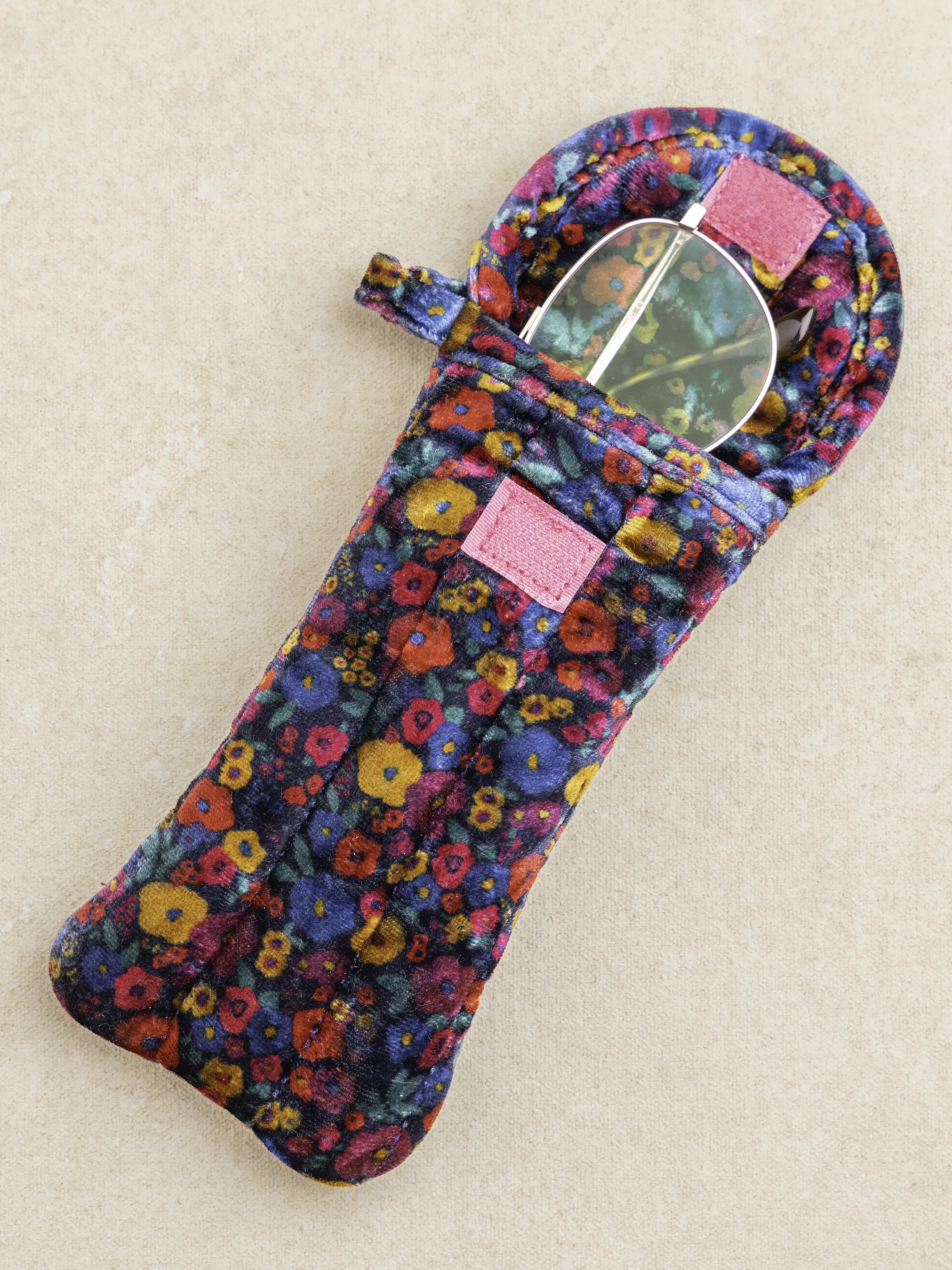 Velvet Puffy Glasses Case - Bungalow Floral Navy - Image 2
