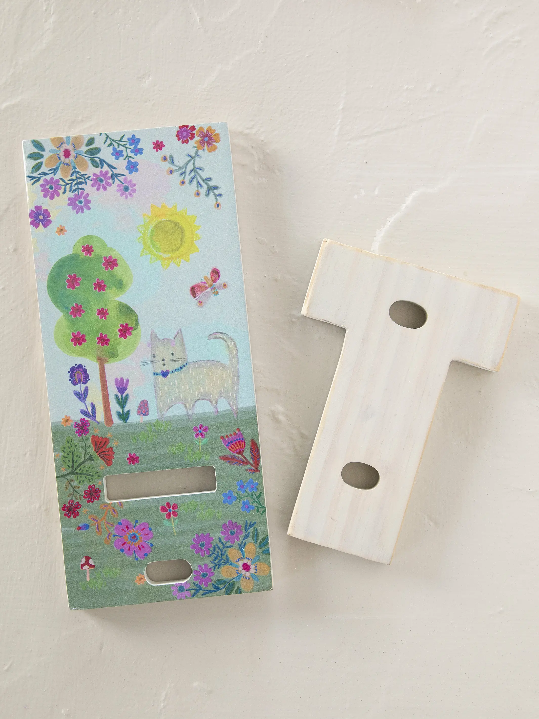 Wooden Phone Stand - Light Blue Cat - Image 3